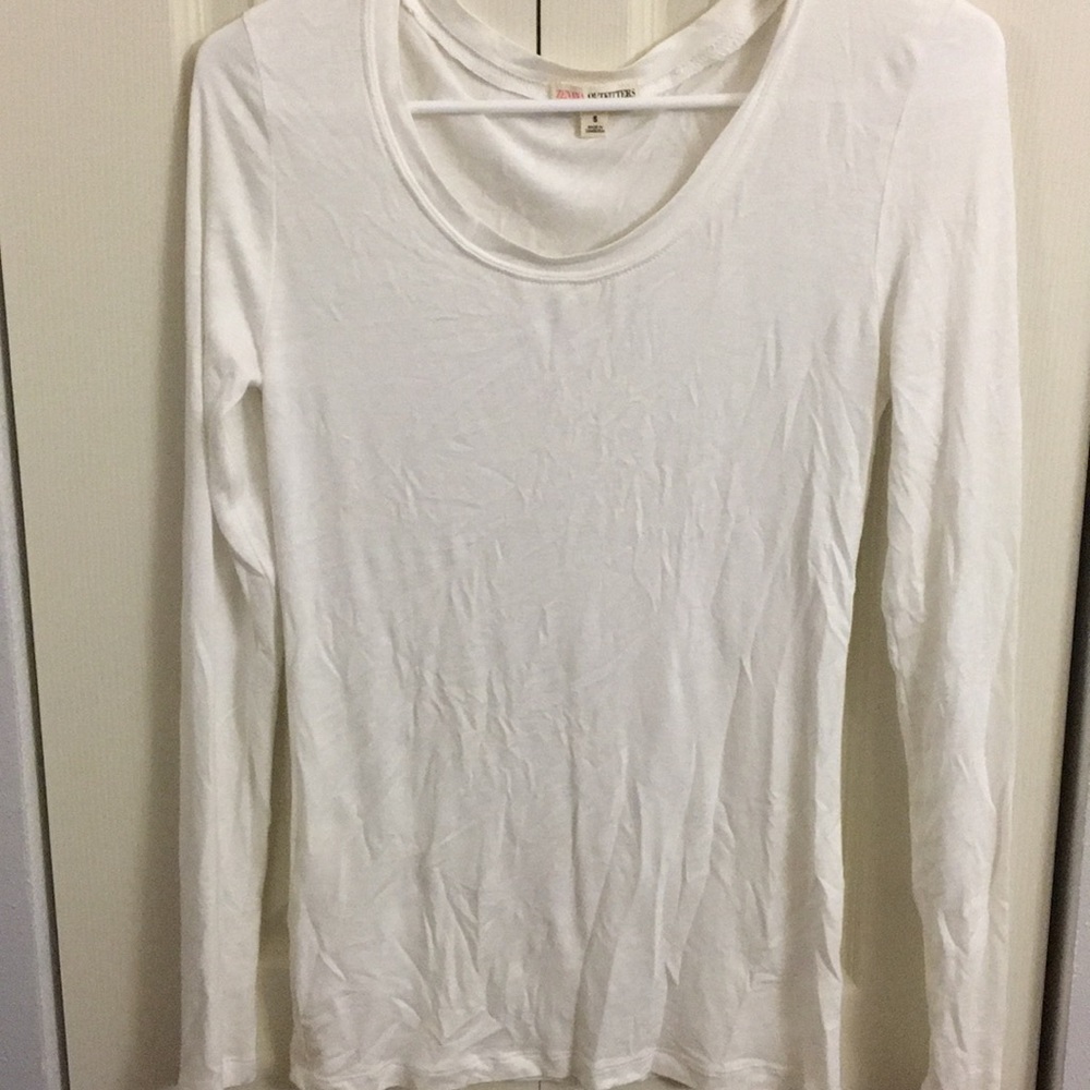 white long sleeve shirt